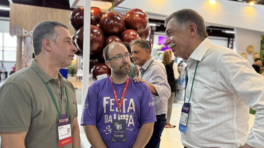 Secretário de Turismo de Colônia do Sacramento Visita Caxias do Sul para Festa da Uva