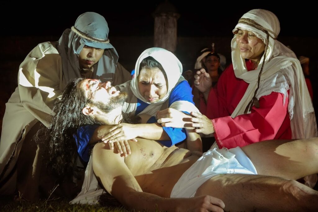Semana Santa em Macapá: Espetáculo 'Uma Cruz Para Jesus' e Celebrações Religiosas