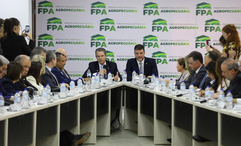 Diálogo entre Ministério da Agricultura e FPA Promove Avanços no Crédito e Política Agrícola