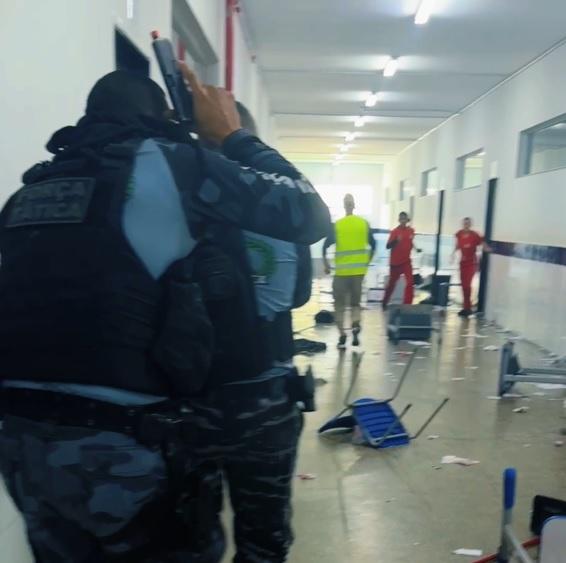 Força Tática Realiza Simulação de Ataque em Escola Militar de Cuiabá