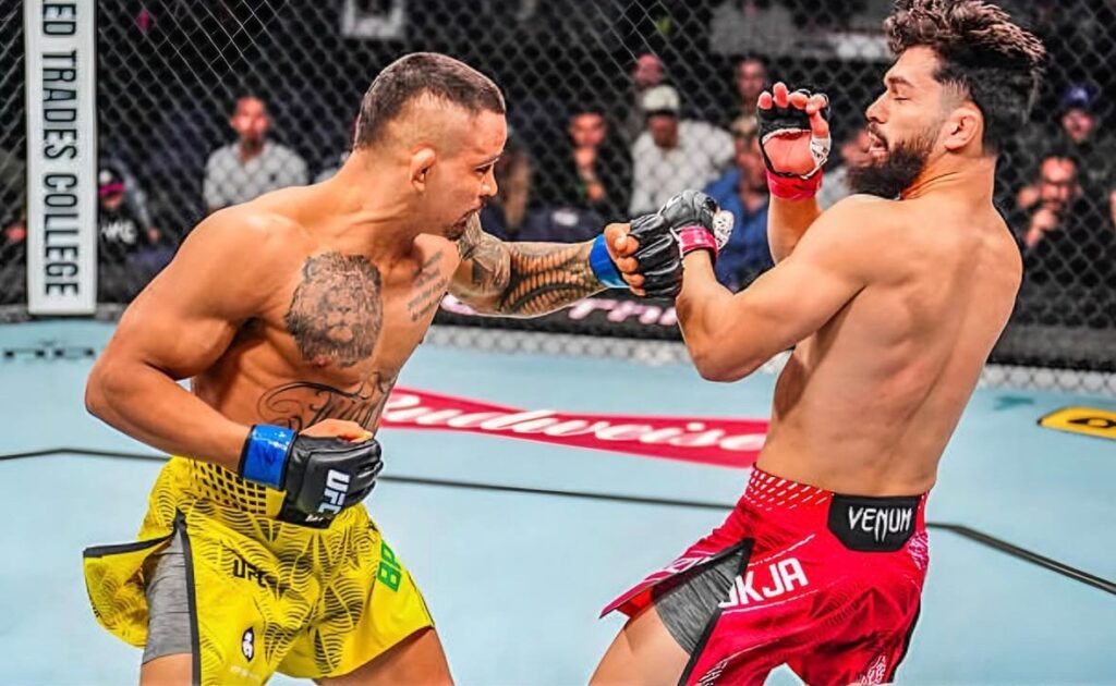 Márcio ‘Ticoto’ Barbosa Brilha no UFC Canadá com Nocaute Impressionante Márcio 'Ticoto' Barbosa Brilha no UFC Canadá com Nocaute Impressionante