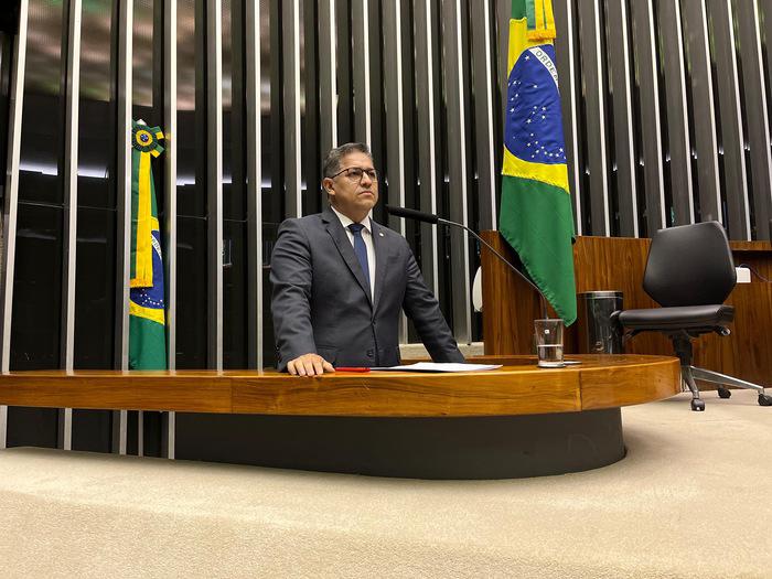 Amapá é Representado por Dorinaldo em Comissão que Avalia Fim da Escala 6×1