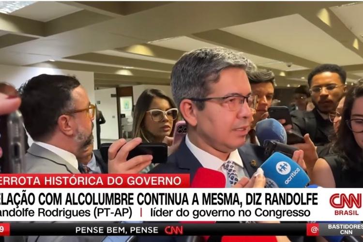 Crise no PT: Aliança com Davi Levanta Suspeitas sobre Randolfe no Amapá