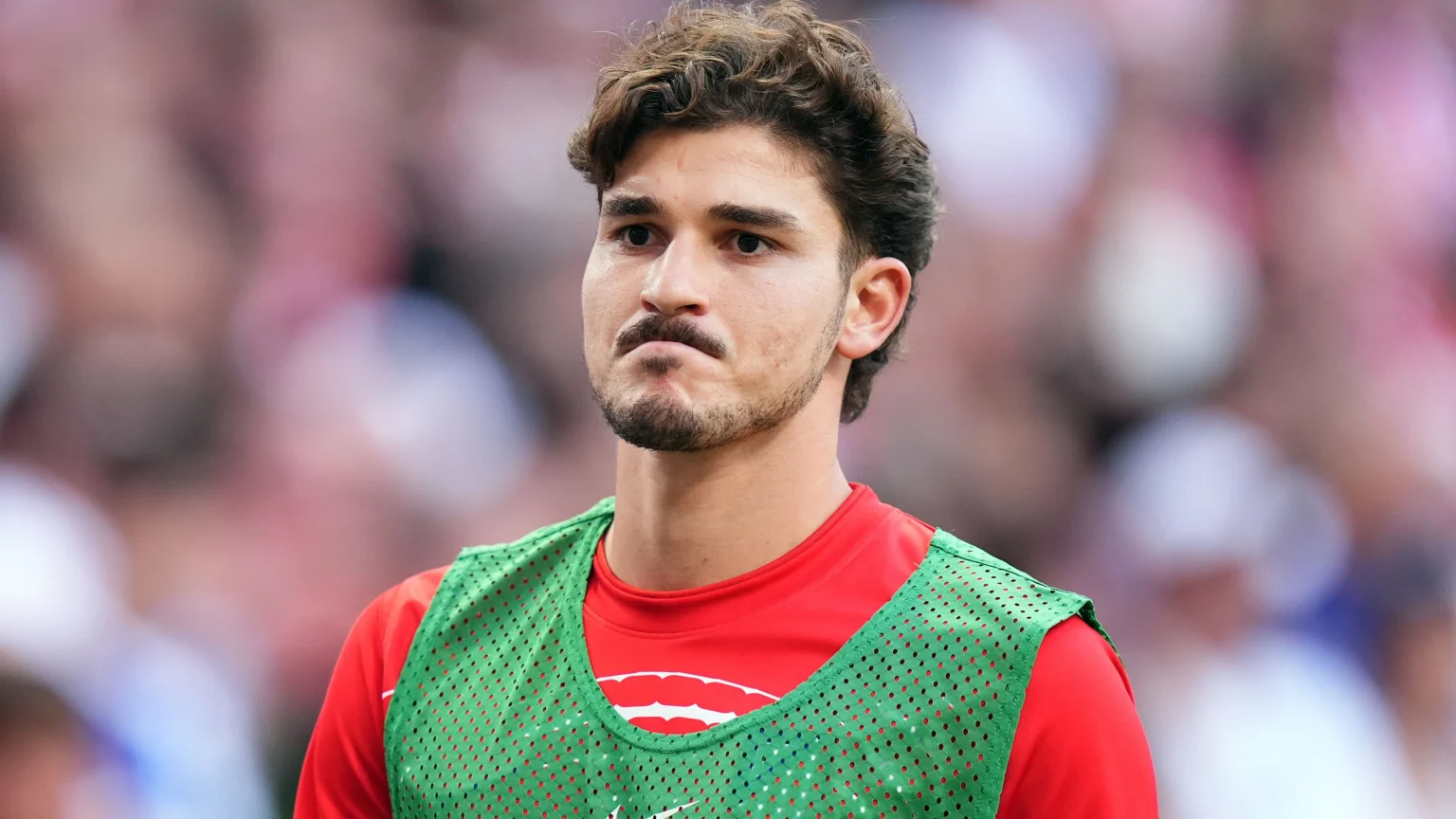 Julián Alvarez decide ficar no Atlético de Madrid apesar do interesse de Arsenal e Barcelona
