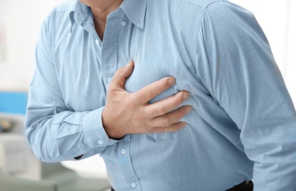 Alerta dos Cardiologistas: Riscos de Infarto Aumentam Durante as Festas de Fim de Ano