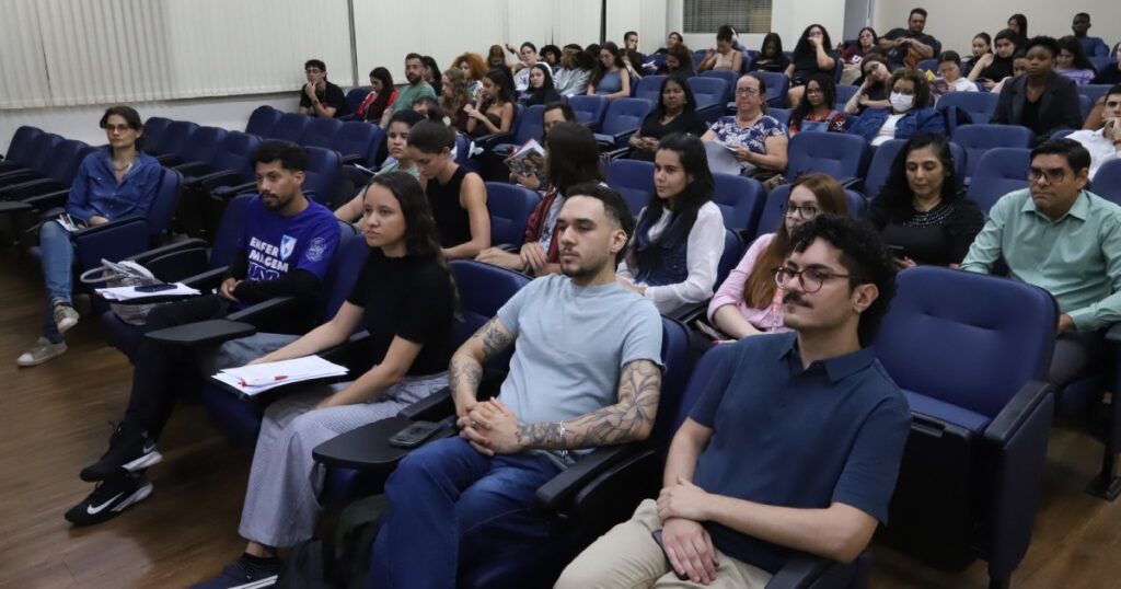Encontro em Ribeirão Preto Explora Caminhos para Democracia na Saúde