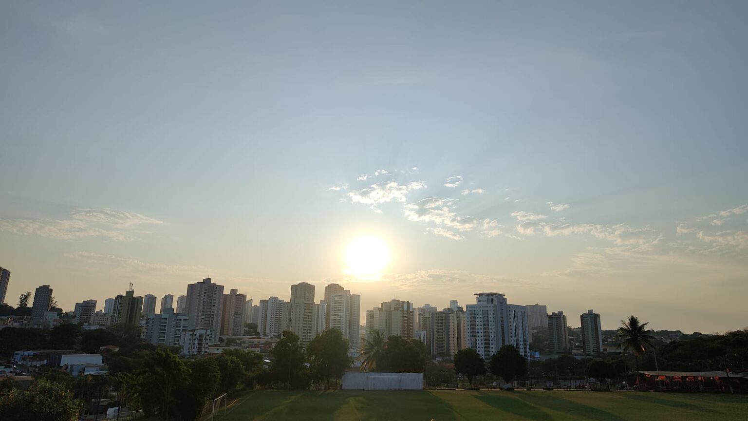 Onda de Calor em SP: Previsões e Alertas para o Interior Onda de Calor em SP: Previsões e Alertas para o Interior