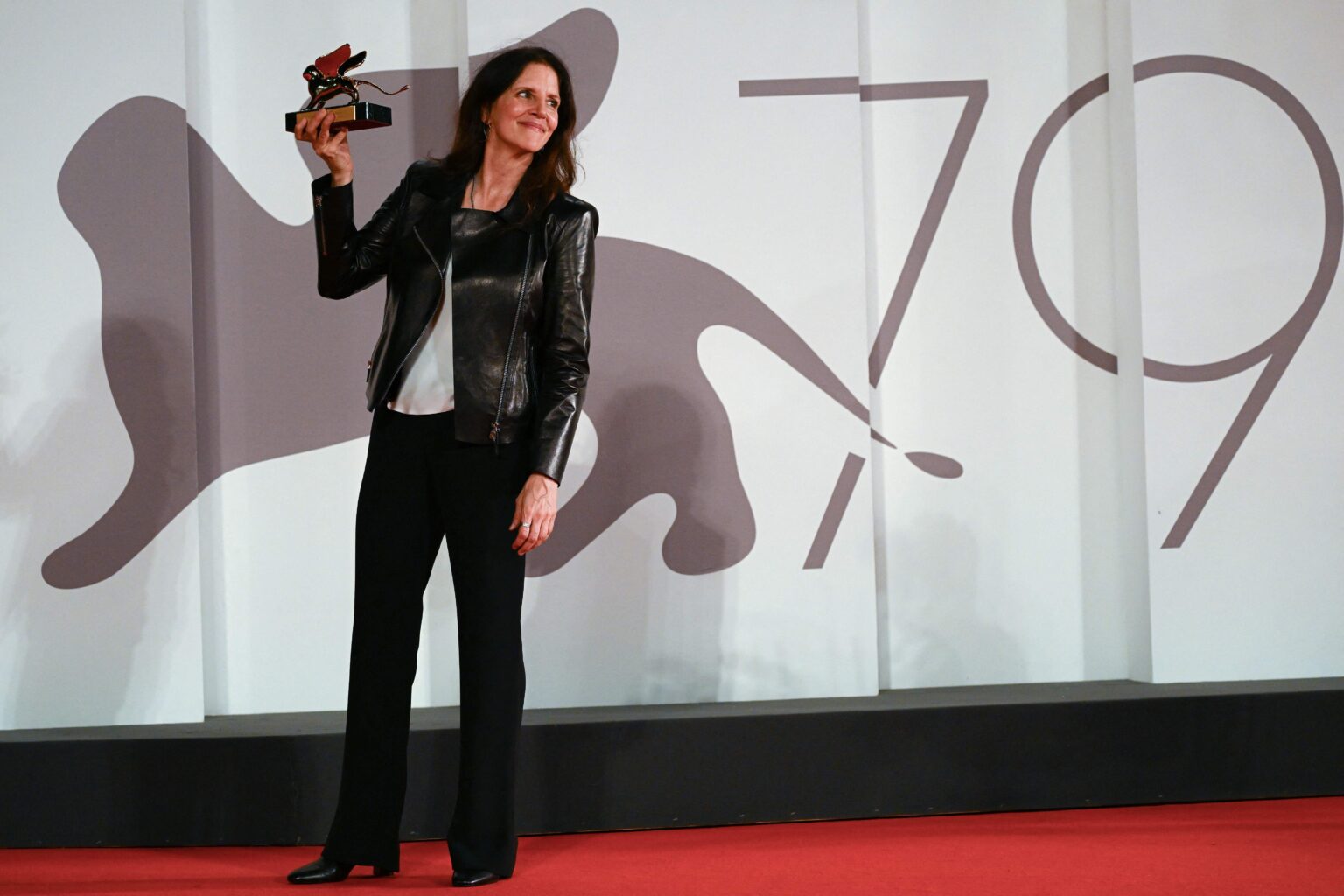 Oscar: Laura Poitras Elogia Concorrente Brasileira em Disputa por Melhor Documentário