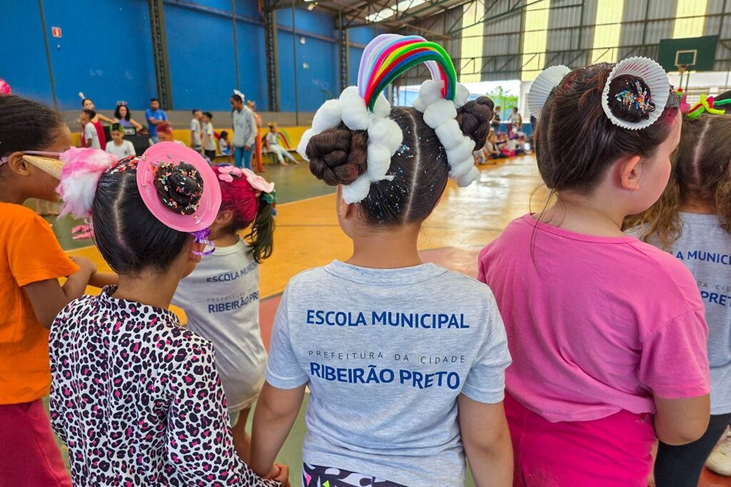 Educação Municipal Inicia Ano com Inscrições e Atendimento em Creches Educação Municipal Inicia Ano com Inscrições e Atendimento em Creches