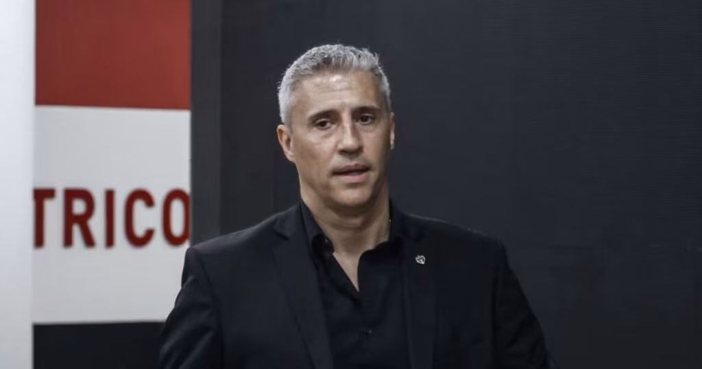 Futuro de Crespo no São Paulo em xeque após derrota no Morumbi