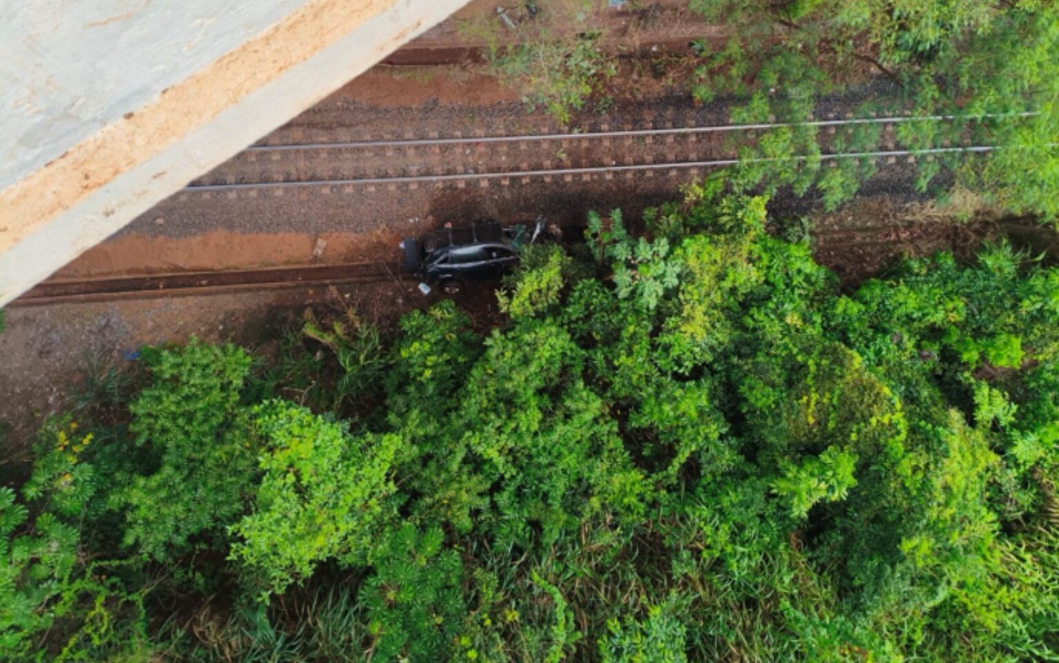 Homem de 70 Anos Sobrevive a Queda de 30 Metros com Carro em Ituverava, SP