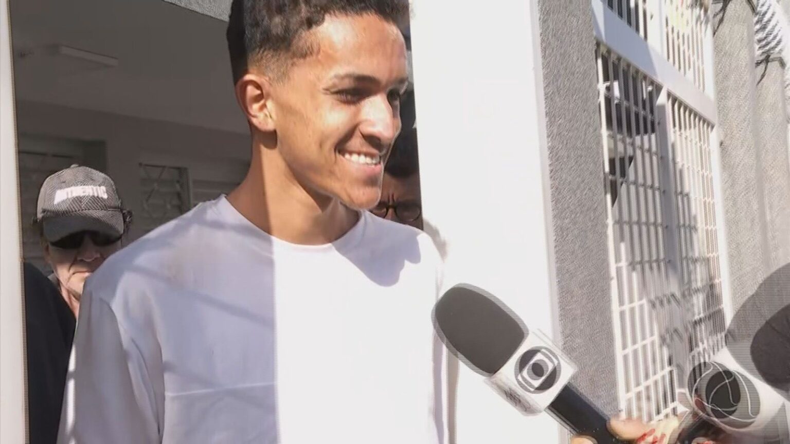Justiça aplica pena severa a jovem por assassinato brutal e ostentação do crime em Barretos, SP