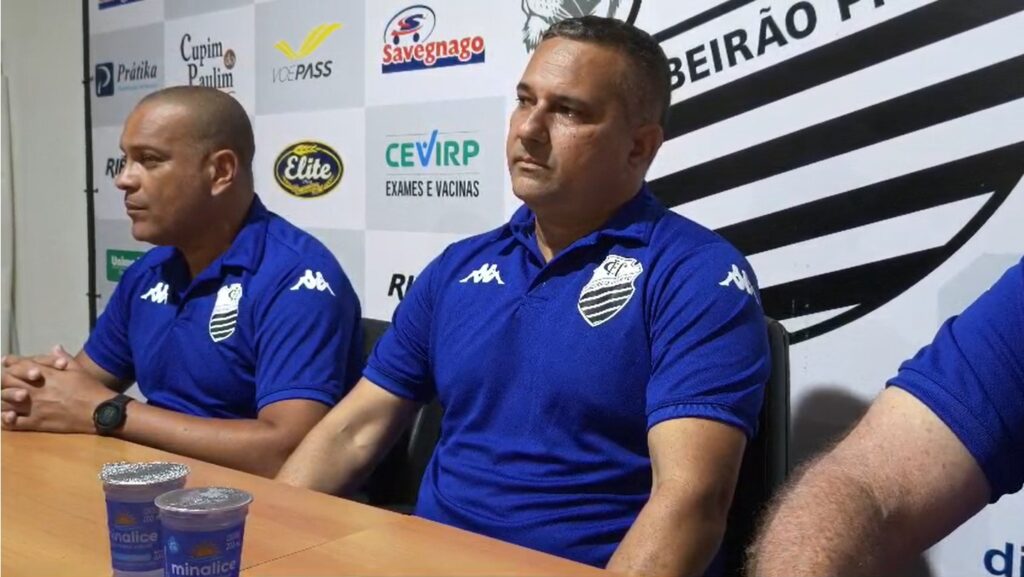 Comercial Luta, mas Sofre Derrota em Casa; Raphael Pereira Reflete sobre o Jogo