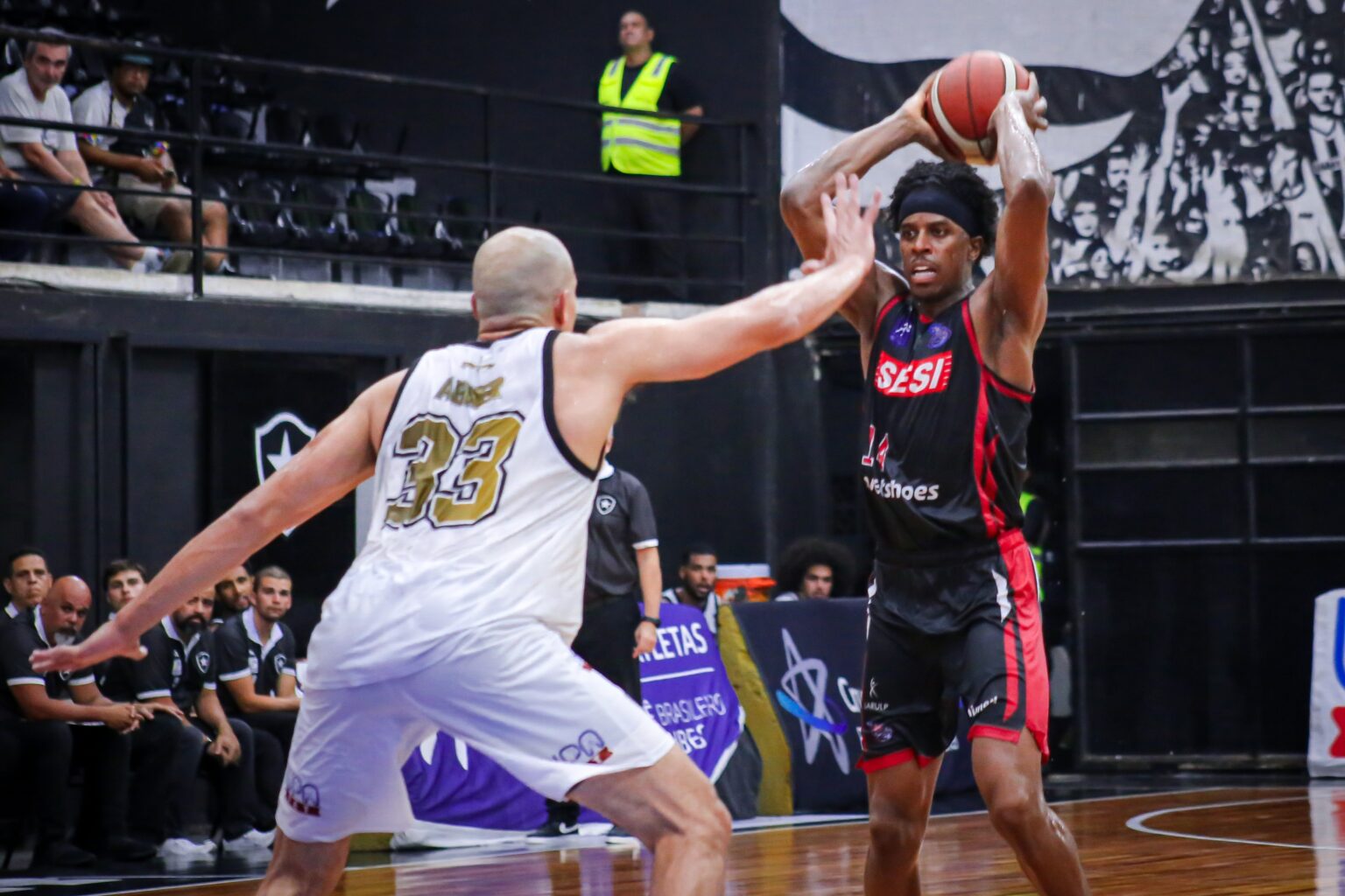 Franca Brilha e Mantém a Liderança do NBB com Vitória sobre o Botafogo