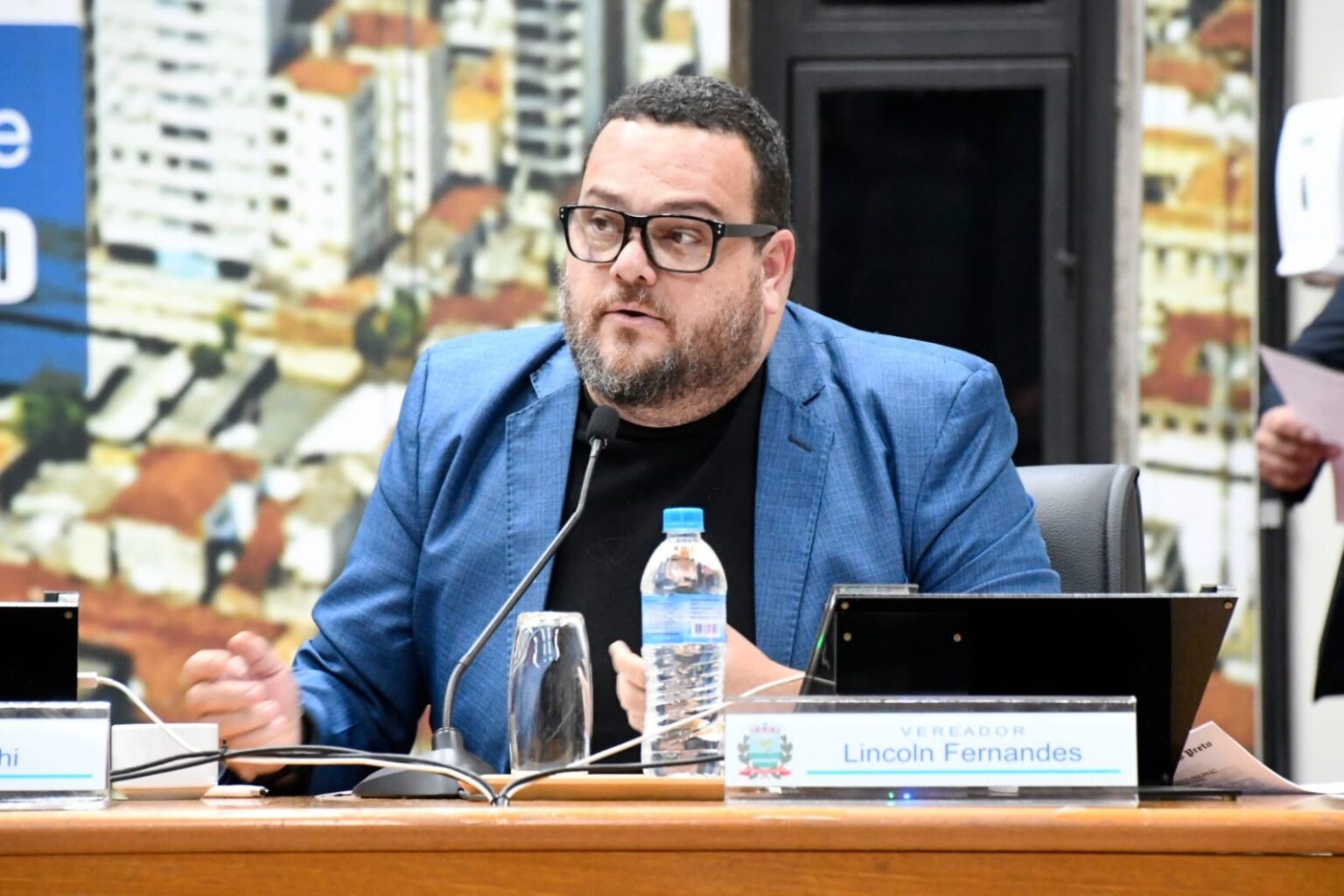 Câmara de Ribeirão Preto Investiga Suspeitas de 'Rachadinha' em Gabinete de Lincoln Fernandes