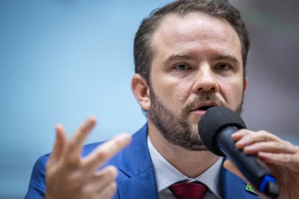 Dario Durigan Assume Ministério da Fazenda em Tempos de Desafios Econômicos Dario Durigan Assume Ministério da Fazenda em Tempos de Desafios Econômicos