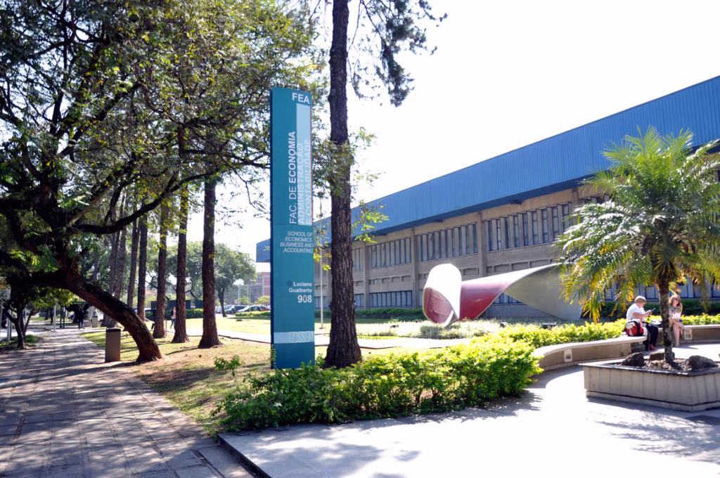 Faculdade de Economia da USP Abre Seleção para Professor: Oportunidade Imperdível