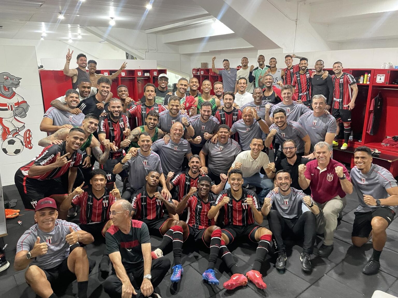 Tencati Destaca a Força do Botafogo-SP em Grande Vitória Contra o Fortaleza