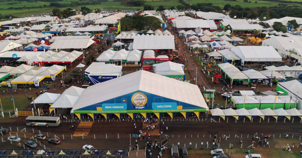 Agrishow 2026: Máquinas a biocombustíveis são a nova aposta diante da instabilidade do petróleo