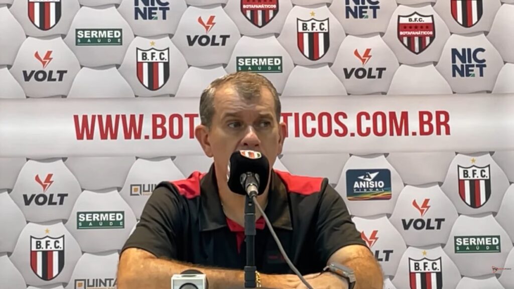 Botafogo-SP: Tencati Celebra Empate e Reconhece Oscilação no Jogo
