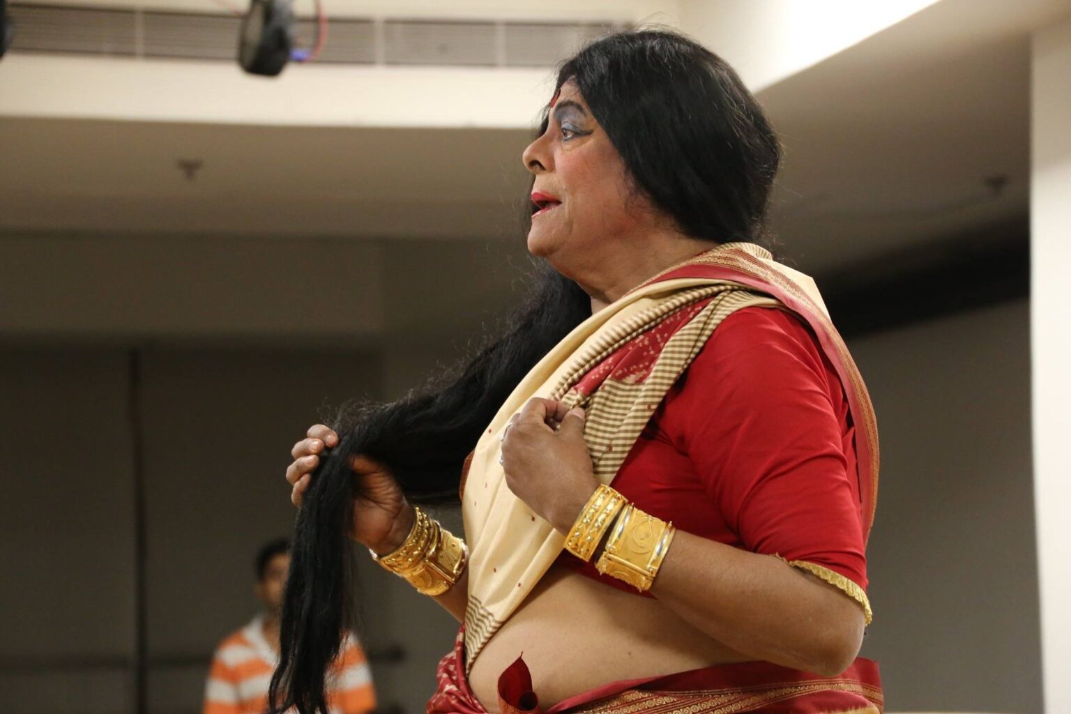 Chapal Bhaduri: A Trajetória de um Ator que Reinventou o Teatro Indiano