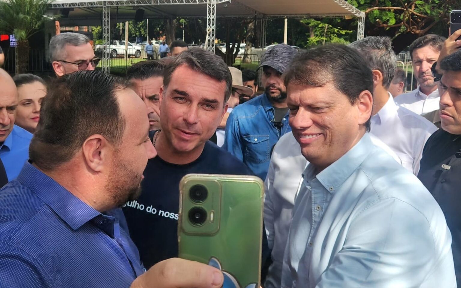 Flávio e Tarcísio Debatem Políticas Rurais em Agenda Conjunta: O Agro é Solução, Não Vilão