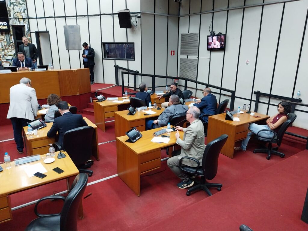 Mudanças no Governo e Desempenho Insatisfatório Marcam a Política em Ribeirão Preto