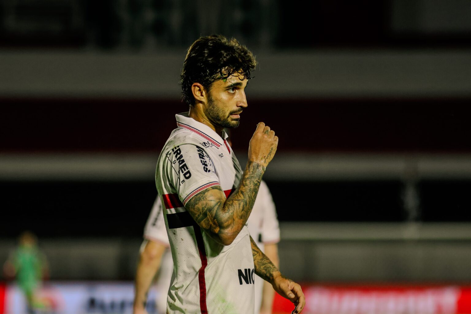 Patrick Brey reafirma confiança após derrota do Botafogo-SP na Série B