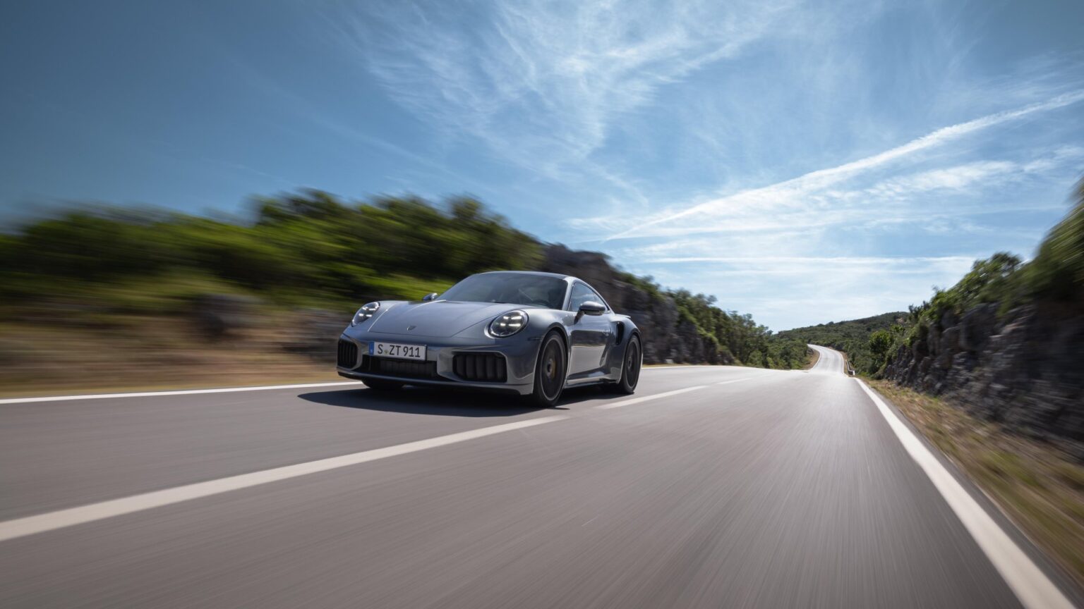 Porsche Bamaq Lança o Novo 911 Turbo S em Evento Exclusivo para Convidados