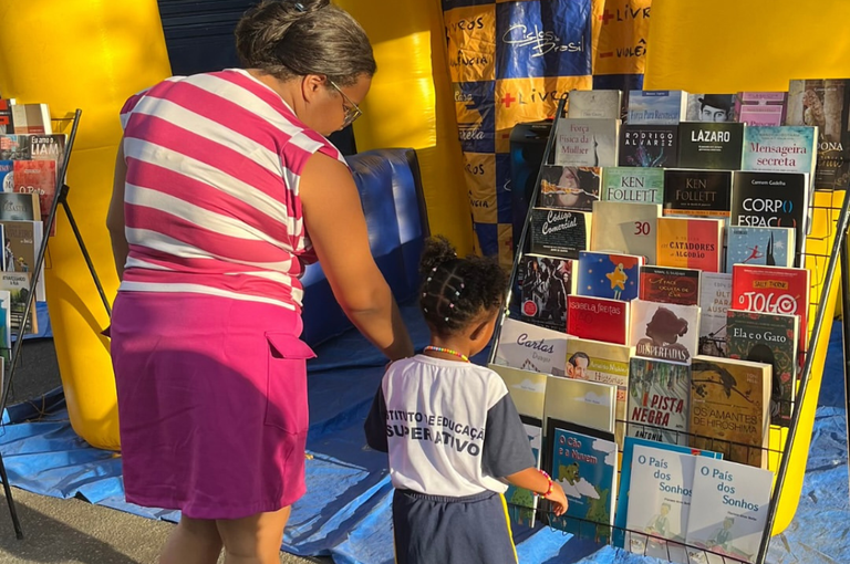 Vencedores do Prêmio Vivaleitura Serão Revelados no Dia Mundial do Livro: Conheça os Finalistas Vencedores do Prêmio Vivaleitura Serão Revelados no Dia Mundial do Livro: Conheça os Finalistas