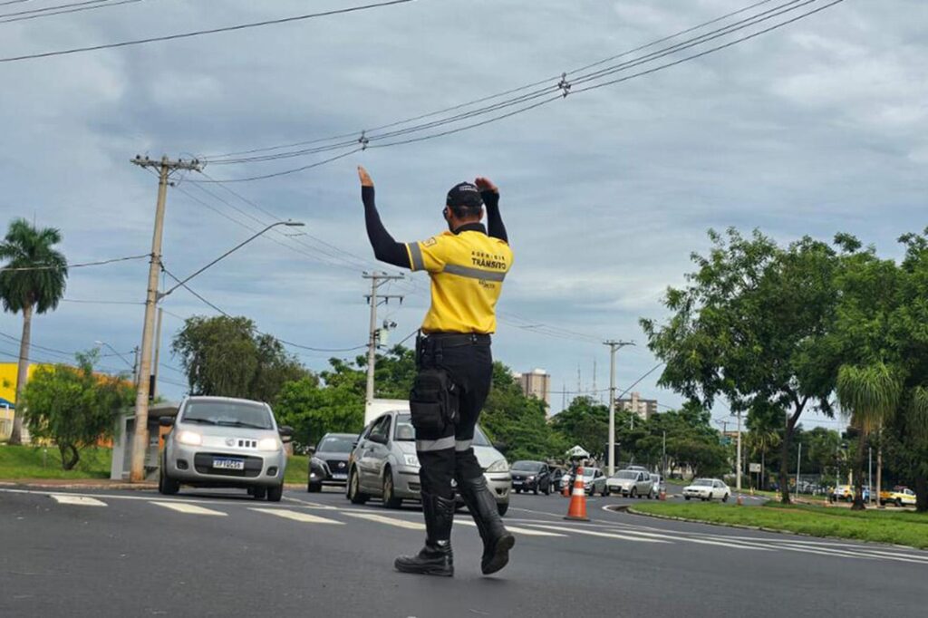 Interdição em Ribeirão Preto: Volta Ciclística Internacional Agita o Centro Interdição em Ribeirão Preto: Volta Ciclística Internacional Agita o Centro