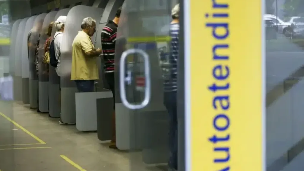 Greve dos bancários paralisa agências em Ribeirão Preto e movimenta economia local