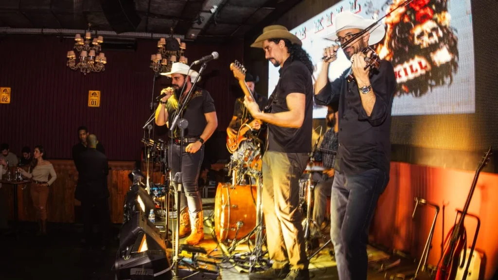 Festival da Cachaça reúne viola, sertanejo e cultura caipira em Ribeirão Preto