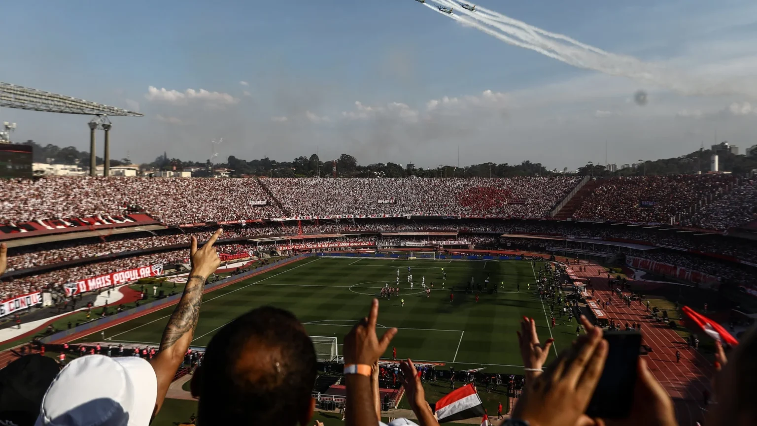 São Paulo anuncia promoção imperdível para final feminina no Morumbi