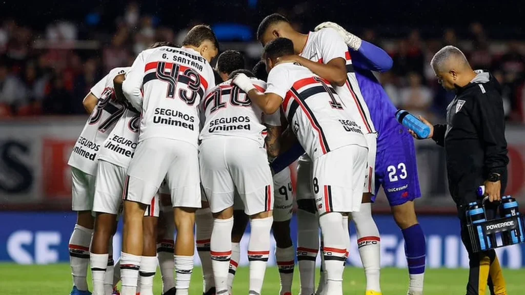 São Paulo encara desafio decisivo contra Boca Juniors na Sul-Americana