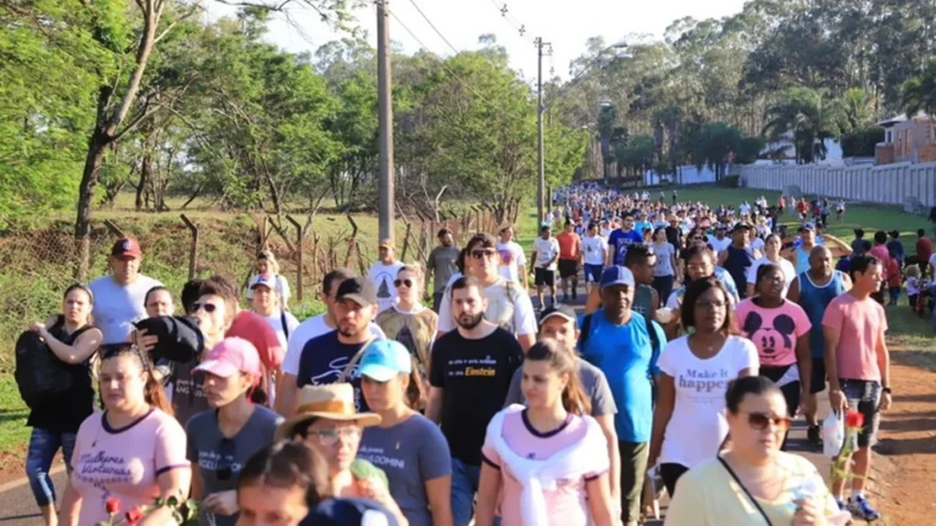 55ª Romaria de Nossa Senhora Aparecida em Ribeirão Preto reúne 50 mil fiéis em caminhada de 12 km