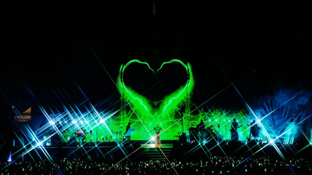 Robbie Williams Reafirma Seu Lugar como Rei do Entretenimento em São Paulo com Show Repleto de Hits