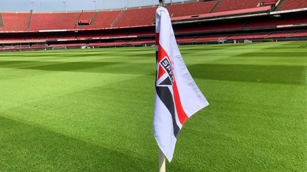São Paulo se distancia do Z-4 e mira vaga na Libertadores com sequência positiva