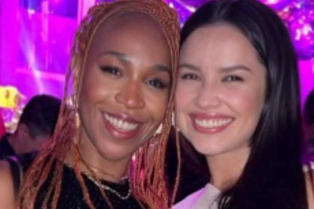 Karol Conká Agradece Juliette por Apoio sobre Julgamento Racial no BBB Karol Conká Agradece Juliette por Apoio sobre Julgamento Racial no BBB