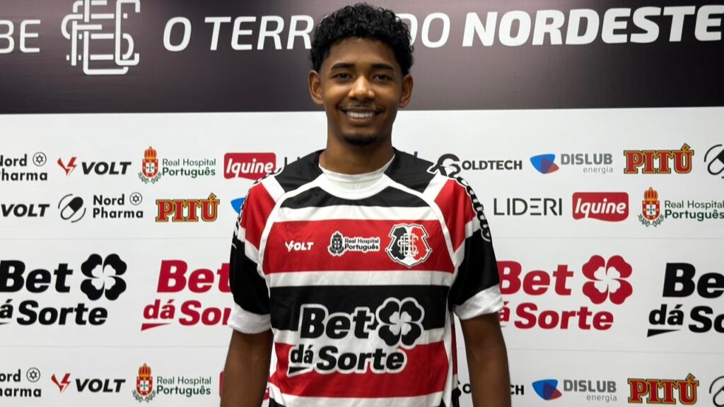 Novo Atacante do Santa Cruz Chega com Título e Busca Marcar Gol