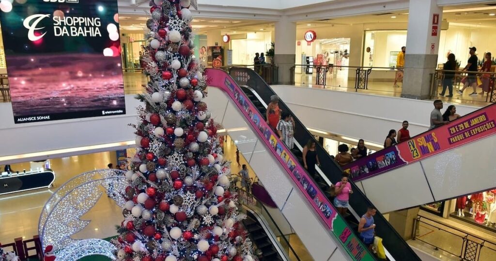 Plantão 32 Horas do Shopping da Bahia: Atrações Imperdíveis para o Natal de 2023