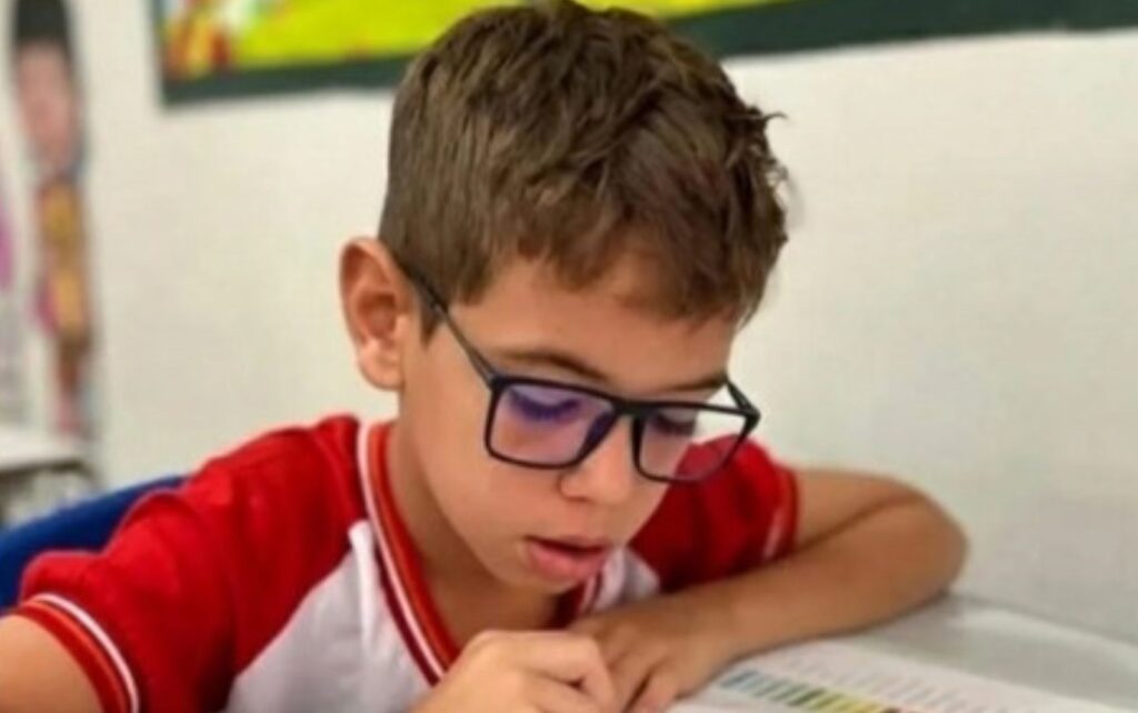 Tragédia em Licínio de Almeida: Criança de 9 anos morre eletrocutada em decoração natalina Tragédia em Licínio de Almeida: Criança de 9 anos morre eletrocutada em decoração natalina