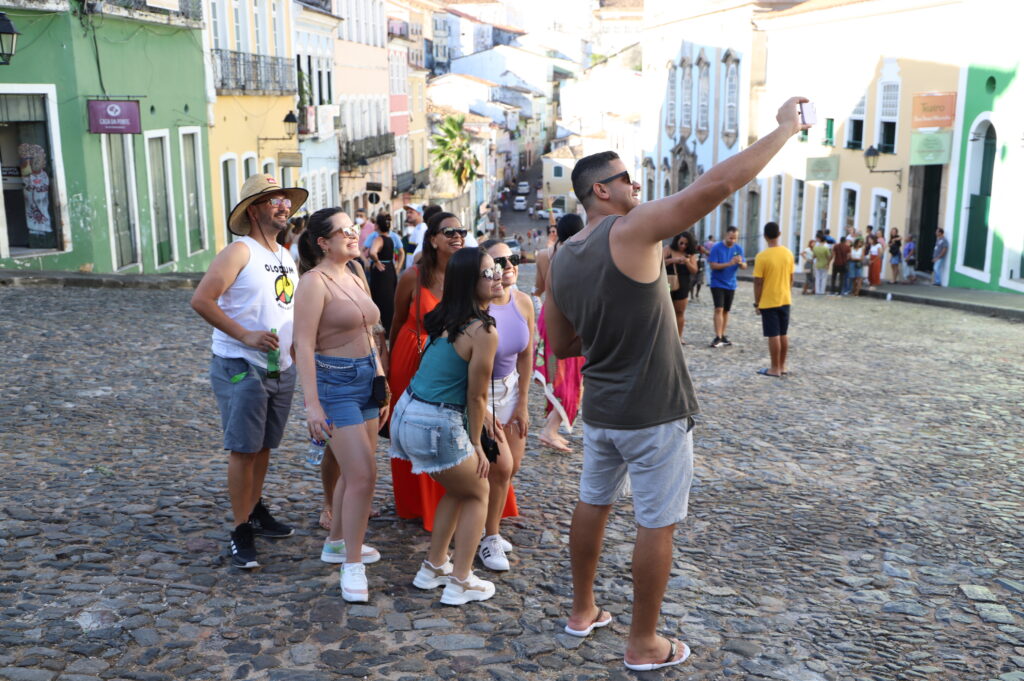 Bahia Alcança Recordes Históricos no Turismo em 2025
