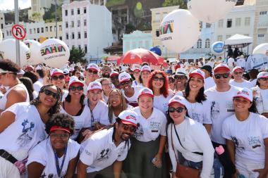 Bloco da Cultura Brilha na Lavagem do Bonfim: Uma Celebração de Fé e Identidade Bloco da Cultura Brilha na Lavagem do Bonfim: Uma Celebração de Fé e Identidade