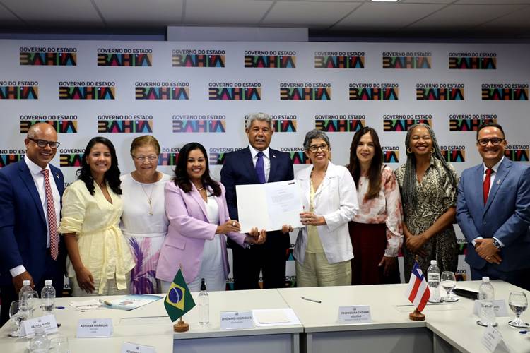 Professora Adriana Marmori é Reconduzida como Reitora da Uneb para 2026-2029