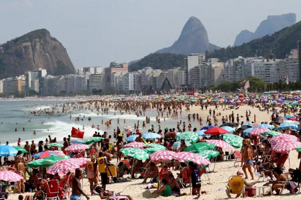 Recorde no Turismo: Expectativas de Faturamento na Alta Temporada de Verão de 2025