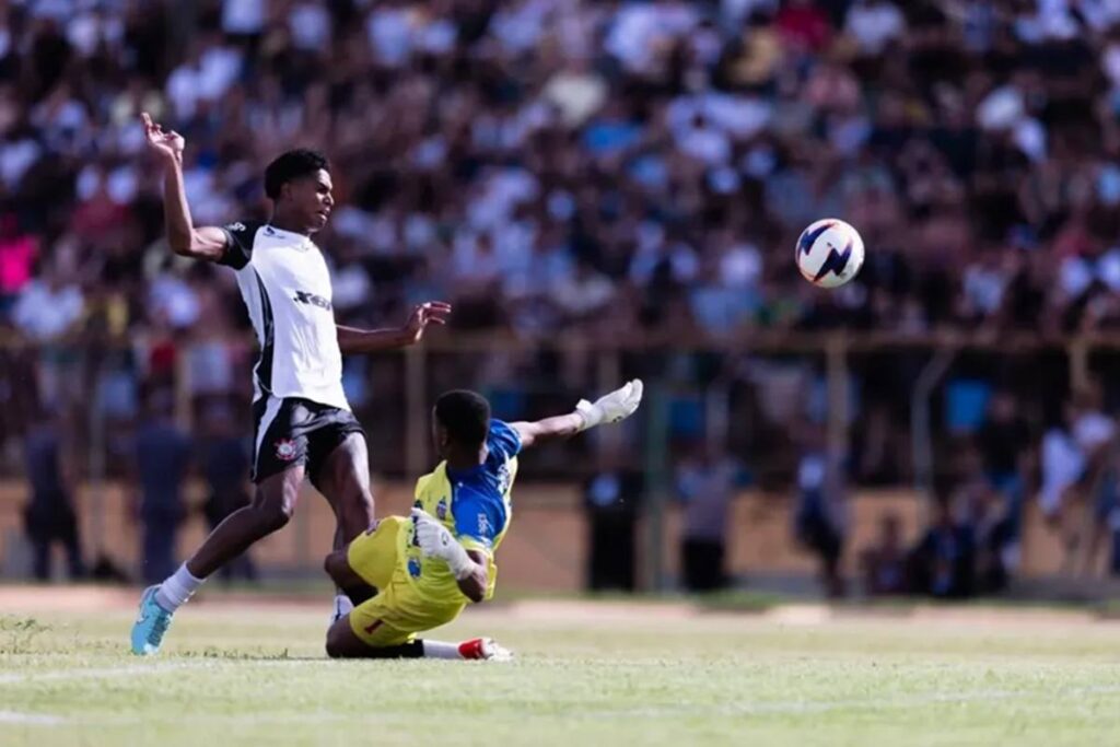 Resultados da Copinha: Corinthians, Vasco, Bahia e Cruzeiro Brilham em Campo Resultados da Copinha: Corinthians, Vasco, Bahia e Cruzeiro Brilham em Campo