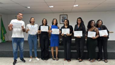 Servidores da SEC Concluem Curso de Libras e Promovem Inclusão