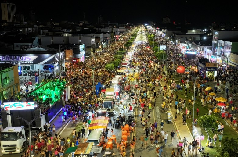 Barreiras Folia 2026: Carnaval Impulsiona a Economia da Capital do Oeste