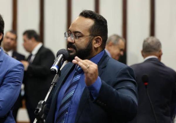 Deputado Leandro de Jesus Propõe Política Estadual de Apoio à Gestante na Bahia
